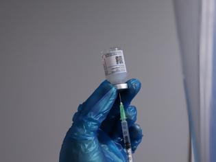 Φωτογραφία για Εμβολιασμός: Υποχρεωτικότητα και κυρώσεις - Τι προβλέπει ο κυβερνητικός σχεδιασμός