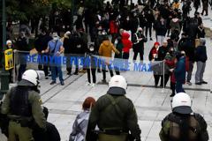 Αγανακτισμένοι Έλληνες σχεδιάζουν συγκεντρώσεις την Τετάρτη, 14/7