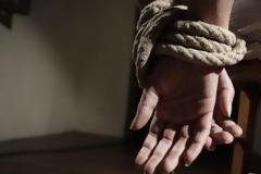Απίστευτο: Απήγαγαν ολόκληρη οικογένεια - Το έσκασε ο πατέρας ειδοποιώντας την αστυνομία