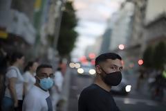ΠΟΥ: Ο κόσμος βρίσκεται στην αρχή ενός νέου κύματος της πανδημίας του κορονοϊού