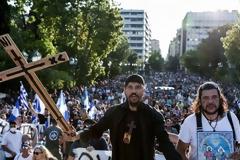Σύνταγμα: Χιλιάδες ενάντια στα εμβόλια, χωρίς μάσκες και με Χριστός Ανέστη