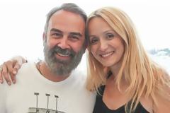 Αυτή είναι η αρχισυντάκτρια της νέας εκπομπής των Γκουντάρα-Κάκκαβα!