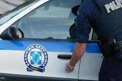 Χίος: Αστυνομικός βούτηξε στη θάλασσα και έσωσε 19χρονη
