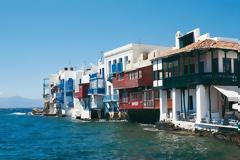 Η αρχή έγινε από τη Μύκονο. Οι «κόκκινες» περιοχές και τα μέτρα που έρχονται τοπικά