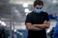 Κορονοϊός: Πιθανά πάνω από 200 συμπτώματα, ανάμεσά τους και η συρρίκνωση πέους
