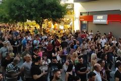 Πορείες διαμαρτυρίας και στην Κρήτη - Διαμαρτυρήθηκαν κατά του υποχρεωτικού εμβολιασμού (Pic)(Video)