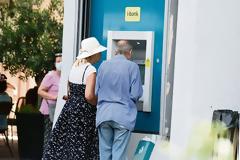 Η ώρα του ταμείου: Αυξήσεις έως 204 ευρώ στις συντάξεις και αναδρομικά έως 4.000 ευρώ.