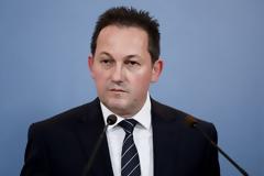 Πέτσας: Ανοιχτό το ενδεχόμενο του υποχρεωτικού εμβολιασμού στην εστίαση
