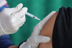 CDC: Νέες οδηγίες για διαγνωστικούς ελέγχους στους πλήρως εμβολιασμένους