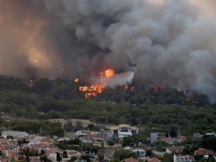 Φωτογραφία για Φωτιά Πελοπόννησος: 24 άτομα διακομίστηκαν με αναπνευστικά και εγκαύματα σε νοσοκομεία