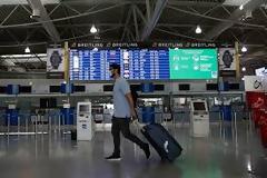 Υ.Π. Αεροπορίας: Μόνο με πιστοποιητικό εμβολιασμού-νόσησης ή τεστ η επιστροφή από τα νησιά