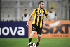 Ο Μπακάκης μένει στην ΑΕΚ