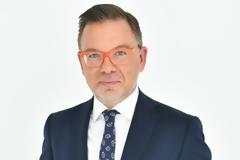 To STAR ετοιμαζει lead in για το δελτίο του Σαββατοκύριακου με τον Σπύρο Λάμπρου