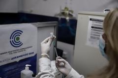 Υποχρεωτικός εμβολιασμός: Ξεκινούν έλεγχοι από την ΕΕΔ - Βαριά πρόστιμα