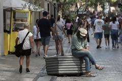 Tελικά ποιος μεταδίδει ευκολότερα στην οικογένεια τον κορονοϊό; Οι ειδικοί απαντούν