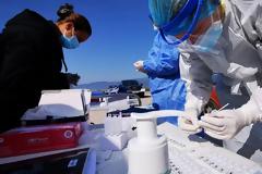 Στα ύψη ο δείκτης θετικότητας: Ποιες είναι οι 11 περιοχές που «φλέγονται» - Ο χάρτης