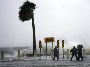 Φωτογραφία για Άιντα: Η Λουιζιάνα ετοιμάζεται για έναν από τούς ισχυρότερους τυφώνες που έχουν υπάρξει από το 1850