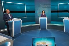 Γερμανικές εκλογές: «Ισοπαλία» στην πρώτη τηλεμαχία Λάσετ, Σολτς και Μπέρμποκ