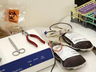 Φωτογραφία για Νέα καταγγελία: Αντιεμβολιαστές αρνούνται να λάβουν αίμα από εμβολιασμένους
