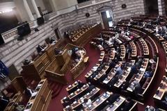 Πέντε οι ανεμβολίαστοι βουλευτές στη Βουλή - Με αρνητικό τεστ η είσοδος στην Ολομέλεια