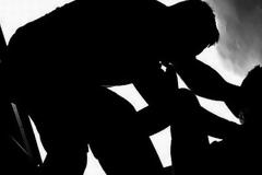 Φρίκη στην Ακτή Ελεφαντοστού: Νάρκωνε τα παιδιά του με έκστασι και μετά τα βίαζε