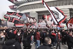 Η Μίλαν έριξε τις τιμές των εισιτηρίων