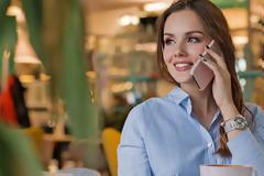Τα smartphones καταστρέφουν ακοή, οσμή, αφή, ακόμη και τη γεύση μας