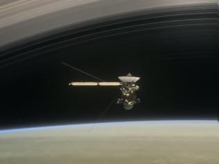 Φωτογραφία για Σαν σήμερα: Tο salto mortale του τροχιακού αστεροσκοπείου Cassini