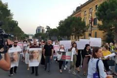 Αλβανία: Νέα γυναικοκτονία συγκλονίζει τη χώρα - Σκότωσε την πρώην σύζυγό του μπροστά στην οικογένειά της