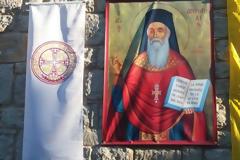 Aνακομιδή Ιερών λειψάνων Οσίου Αμφιλοχίου Μακρή: «Μύρισε τα χέρια μου! Ακόμη ευωδιάζουν μετά το άγγιγμα της κάρας του Γέροντα!