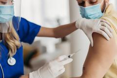CDC: Το εμβόλιο της Moderna είναι το πιο αποτελεσματικό