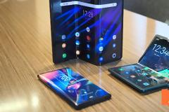 Τα θαυμαστά smartphones: Αναδιπλούμενα κινητά με «ευέλικτες οθόνες»