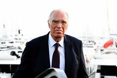 Σε κρίσιμη κατάσταση με κορονοϊό ο Βασίλης Λεβέντης. Διασωληνωμένος στον Ευαγγελισμό
