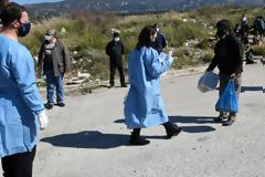 Λινού: Να εμβολιαστούν οι Ρομά και οι μουσουλμάνοι στη Βόρεια Ελλάδα (βίντεο)