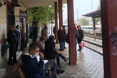 Αγανάχτηση επιβατών για αδικαιολόγητες καθυστερήσεις και ματαιώσεις δρομολογίων από ΤΡΑΙΝΟΣΕ στη Λάρισα.