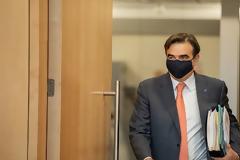 Σχοινάς: Η Κομισιόν μοιράζει 60.000 δωρεάν κάρτες σιδηροδρομικών μετακινήσεων για τους νέους της ΕΕ