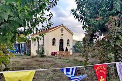Με λαμπρότητα ο Πανηγυρικός Εσπερινός μετ΄αρτοκλασίας στο εκκλησάκι του Αγίου Λουκά, δίπλα στο νέο νοσοκομείο Αγρινίου