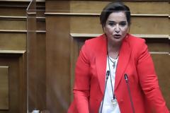 Ντόρα Μπακογιάννη: «Δεν είναι ποτέ εύκολο ν’ ακούς ότι έχεις καρκίνο». Διαγνώστηκε με πολλαπλό μυέλωμα