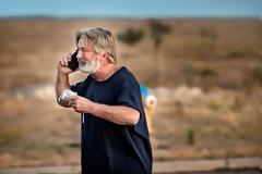 Τραγωδία σε γυρίσματα ταινίας - Ο Άλεκ Μπάλντουιν πυροβόλησε και σκότωσε γυναίκα - Στην εντατική και ο σκηνοθέτης