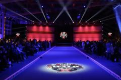 Madwalk: Τα πρόσωπα που θα ανέβουν στην πασαρέλα και η παρουσιάστρια