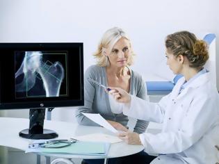 Φωτογραφία για Eμμηνόπαυση και Οστεοπόρωση: Ποιες γυναίκες έχουν μικρότερη οστική απώλεια