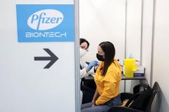 Ασύλληπτα κέρδη για την Pfizer από τις πωλήσεις του εμβολίου για τον κορονοϊό