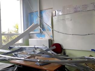 Φωτογραφία για Πτώση οροφής σε σχολείο: Οι μαρτυρίες των παιδιών και η δασκάλα που τα έσωσε σαν από θαύμα