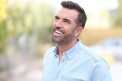 Κωνσταντινίδης: «Γλίτωσα από τον γλωσσοδέτη να λέω πως είμαι στο Breakfast at Star»