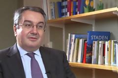 Μόσιαλος: Τι πρέπει να γίνει αν ξεπεραστούν οι «κόκκινες γραμμές» της πανδημίας. «Όχι» lockdown
