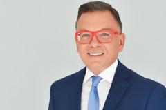 Σπύρος Λάμπρου: «Κάντε το εμβόλιο!!! Είναι φοβερά ζόρικος ο covid»