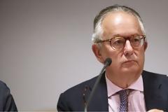 Πρόταση - «βόμβα» Αλιβιζάτου: Πιθανό να μείνουν εκτός ΑΣΕΠ οι ανεμβολίαστοι