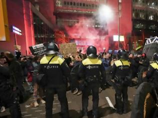 Φωτογραφία για Ολλανδία: Συγκρούσεις αστυνομίας και διαδηλωτών μετά την ανακοίνωση της επαναφοράς lockdown