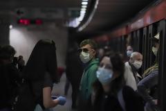 Υποχρεωτική 3η δόση σε άνω των 65. Δεν αποκλείεται ένα ολικό «μπλόκο» σε ανεμβολίαστους