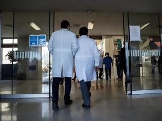 Φωτογραφία για Θριάσιο: Τρεις ασθενείς με κορονοϊό σε κοντέινερ και έξι διασωληνωμένοι εκτός ΜΕΘ σύμφωνα με τον πρόεδρο των εργαζομένων